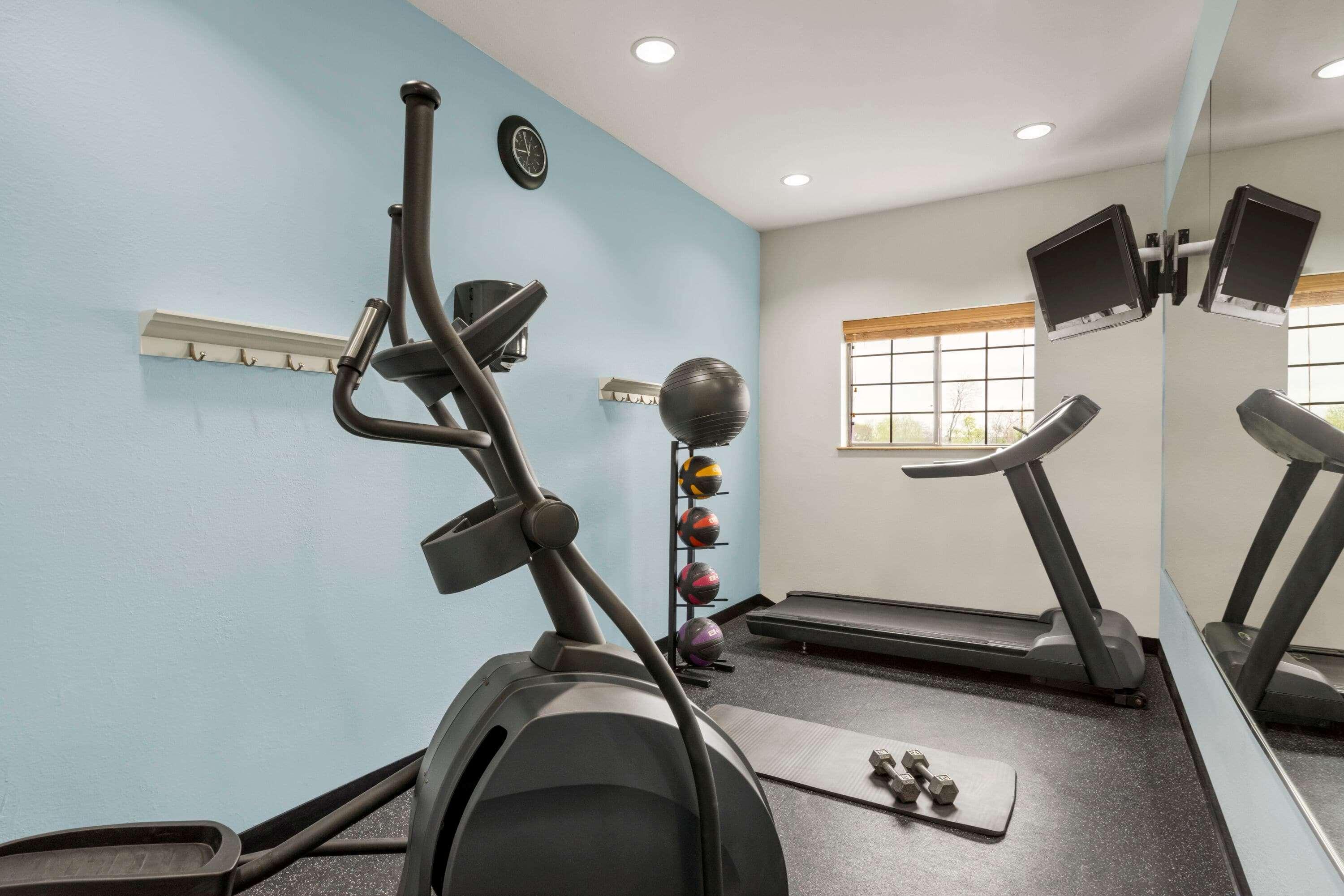 Days Inn & Suites By Wyndham Houston Hobby Airport Dış mekan fotoğraf