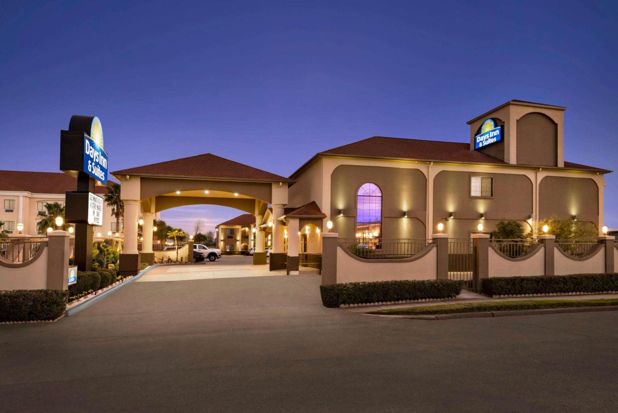 Days Inn & Suites By Wyndham Houston Hobby Airport Dış mekan fotoğraf