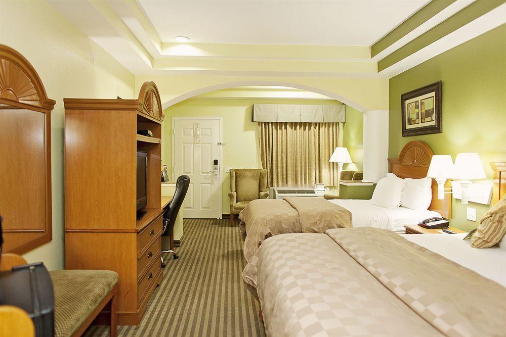 Days Inn & Suites By Wyndham Houston Hobby Airport Dış mekan fotoğraf