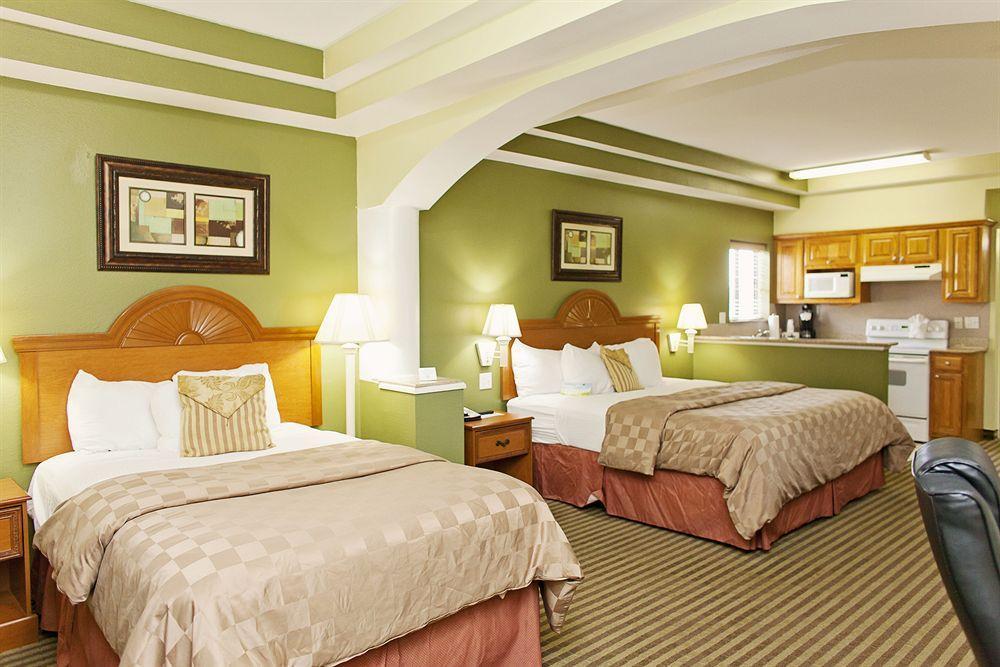 Days Inn & Suites By Wyndham Houston Hobby Airport Dış mekan fotoğraf