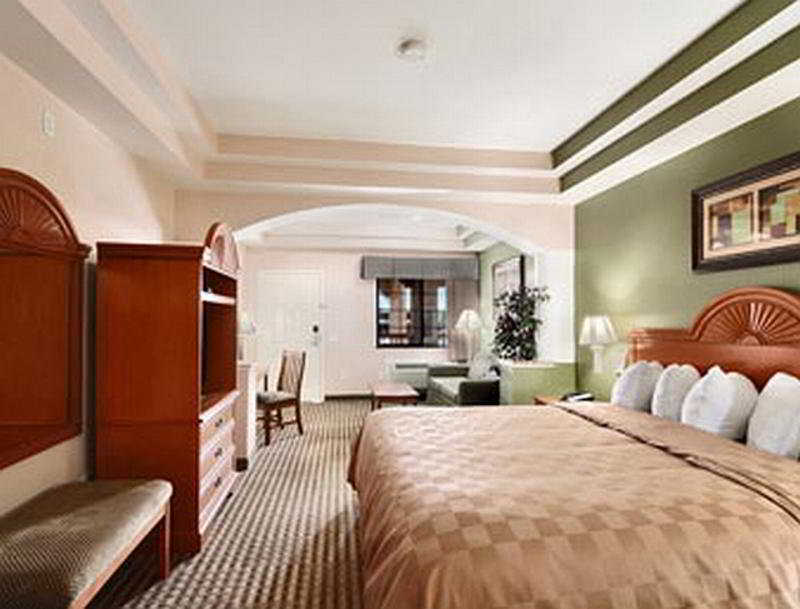Days Inn & Suites By Wyndham Houston Hobby Airport Dış mekan fotoğraf