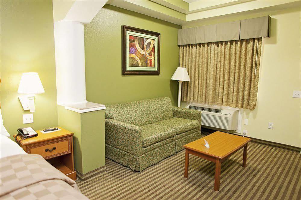 Days Inn & Suites By Wyndham Houston Hobby Airport Dış mekan fotoğraf